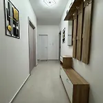 за гости кари Apartment *