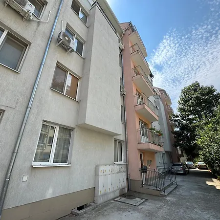 아파트 за гости кари *