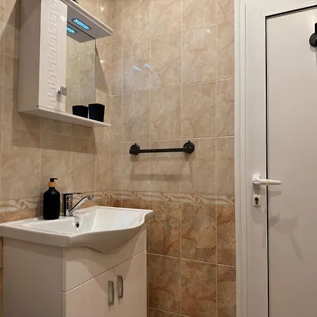 за гости кари 아파트